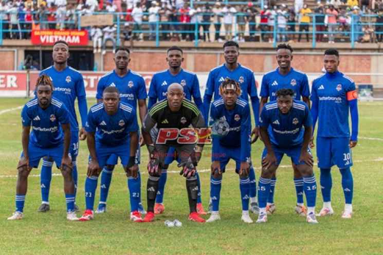Scottland lifts the 2025 League Trophy